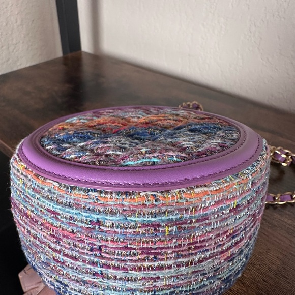 Authentic New Chanel Filigree Purple Multicolor Tweed Round Crossbody Bag - Picture 6 of 12
